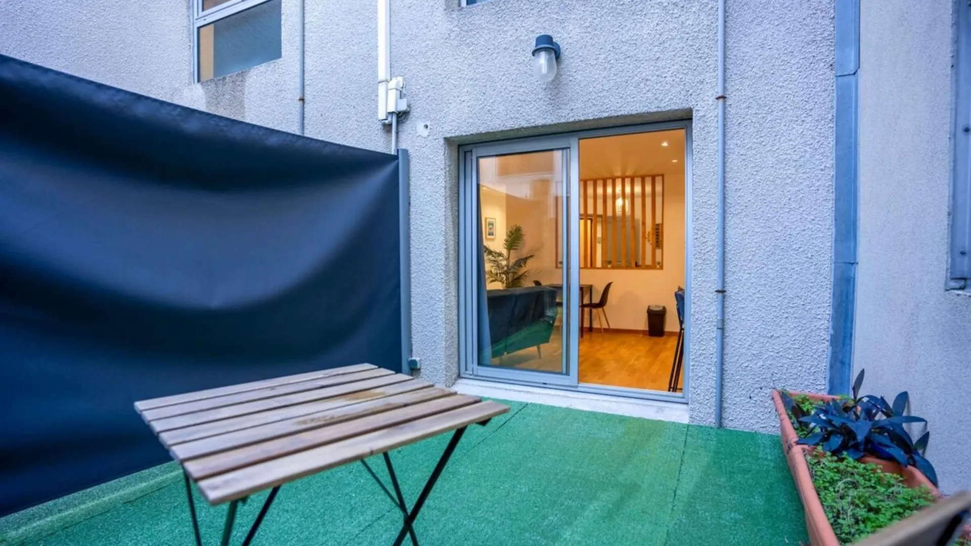 Holiday home Atlas -Elix 100M Gare - Vue Remparts -Terrasse Avignon France